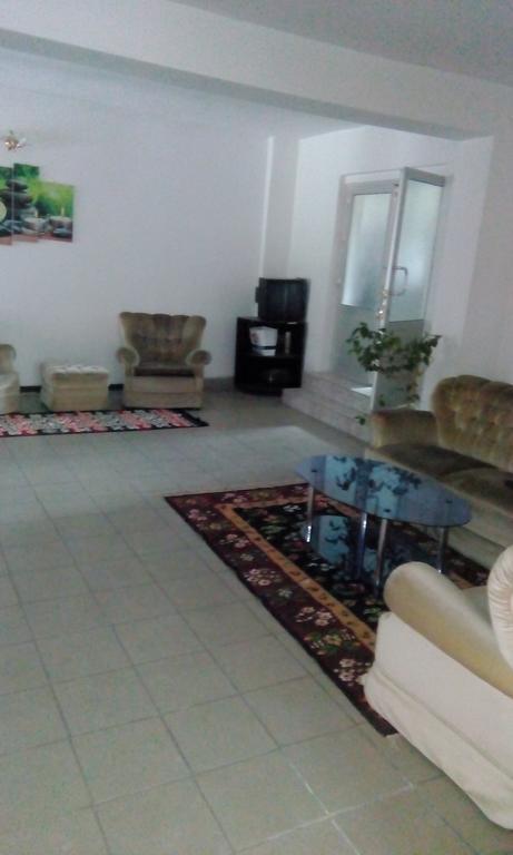 Pensiunea Broscuta Horezu Bagian luar foto