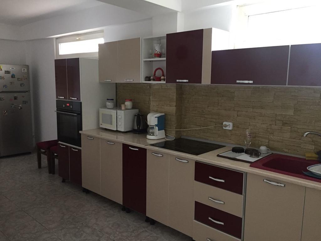 Pensiunea Broscuta Horezu Bagian luar foto
